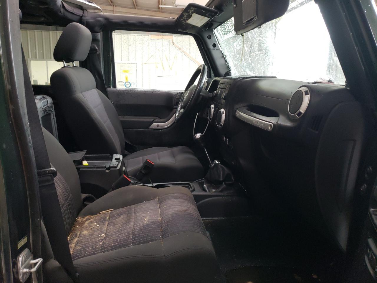 Photo 5 from auction – 2012 JEEP WRANGLER U with VIN 1C4BJWEG9CL119568