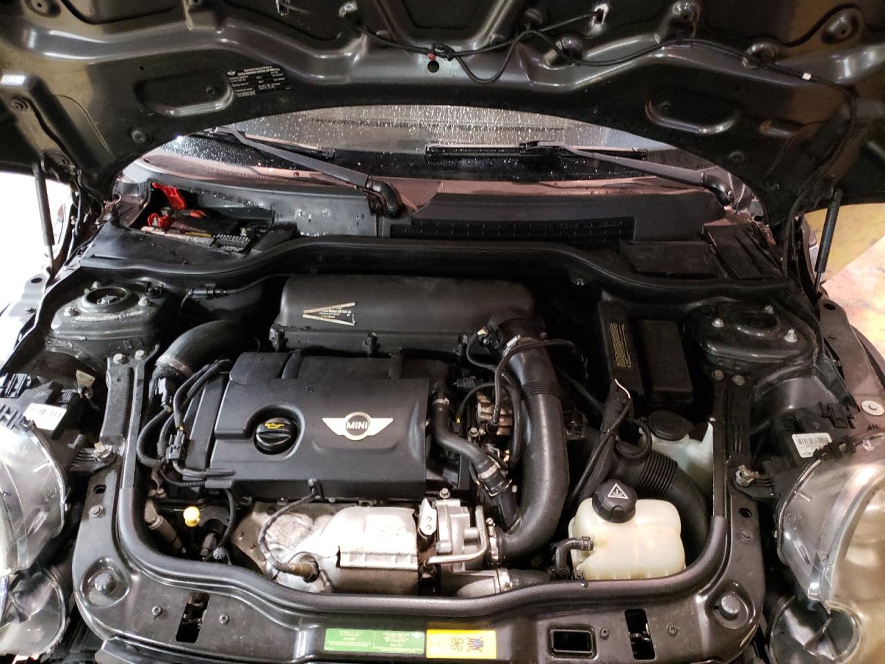 Photo 7 from auction – 2011 MINI COOPER S with VIN WMWSV3C56BTY11903