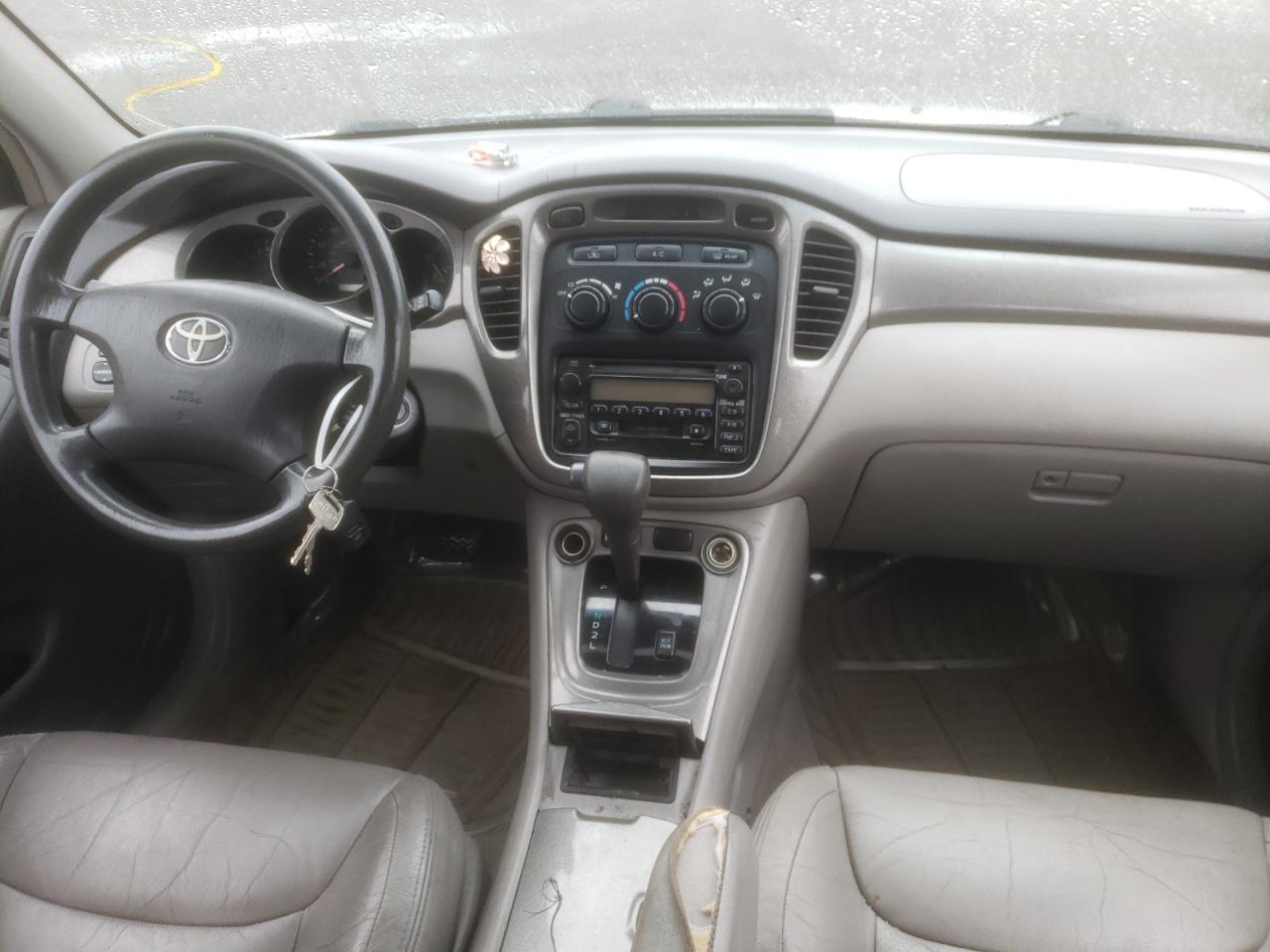 Photo 9 from auction – 2002 TOYOTA HIGHLANDER with VIN JTEHF21A920051080