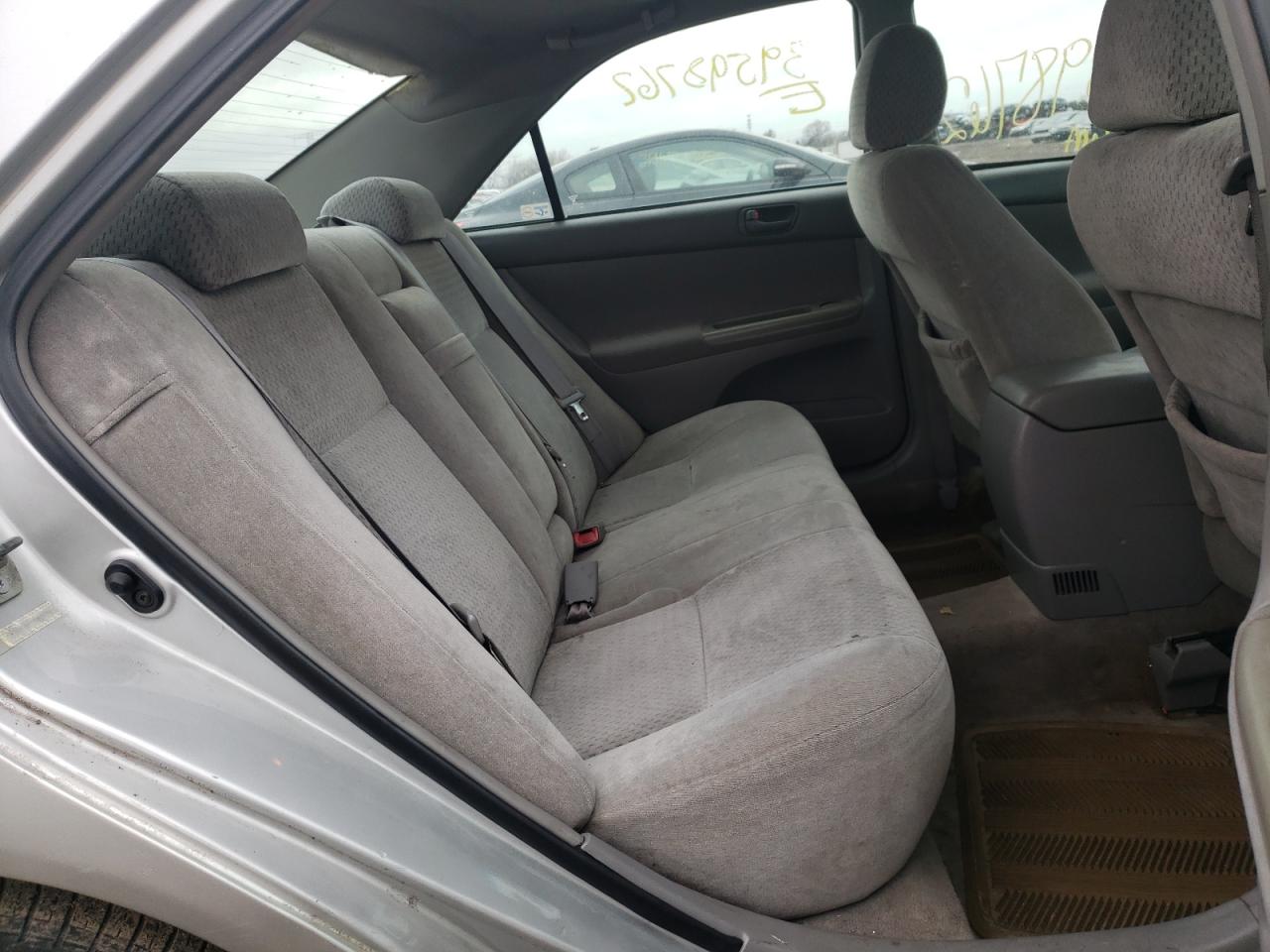 Photo 6 from auction – 2004 TOYOTA CAMRY LE with VIN 4T1BE32K44U299786