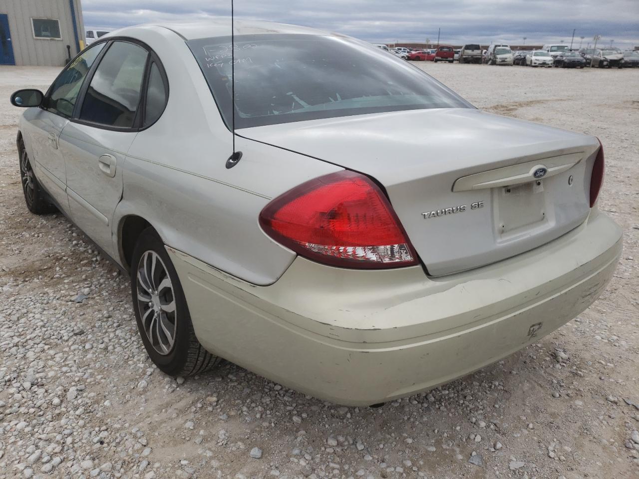 Photo 3 from auction – 2006 FORD TAURUS SE with VIN 1FAFP53U86A196800