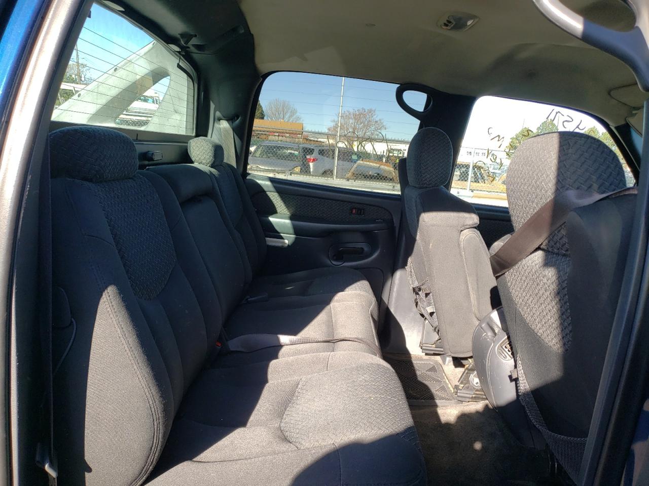 Photo 6 from auction – 2002 CHEVROLET AVALANCHE with VIN 3GNEK13T12G159627