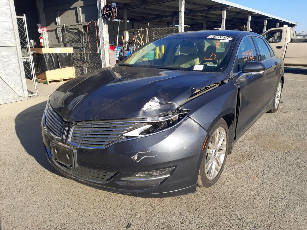 Photo 2 from auction – 2014 LINCOLN MKZ HYBRID with VIN 3LN6L2LU2ER813600