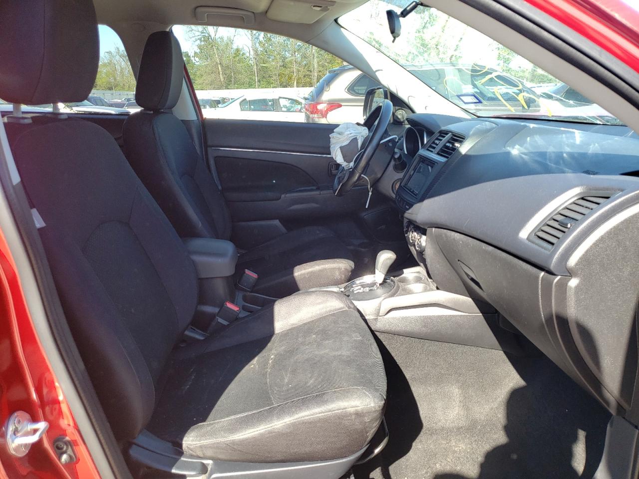 Photo 5 from auction – 2015 MITSUBISHI OUTLANDER with VIN 4A4AP3AU8FE003459