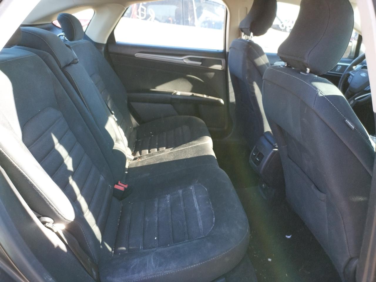 Photo 6 from auction – 2018 FORD FUSION SE with VIN 3FA6P0LU3JR226173