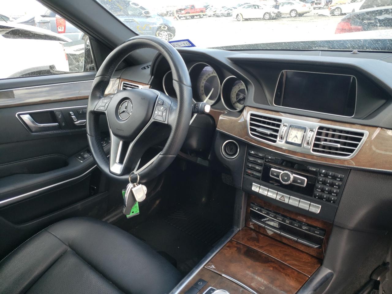 Photo 9 from auction – 2014 MERCEDES-BENZ E 350 with VIN WDDHF5KB9EA807878