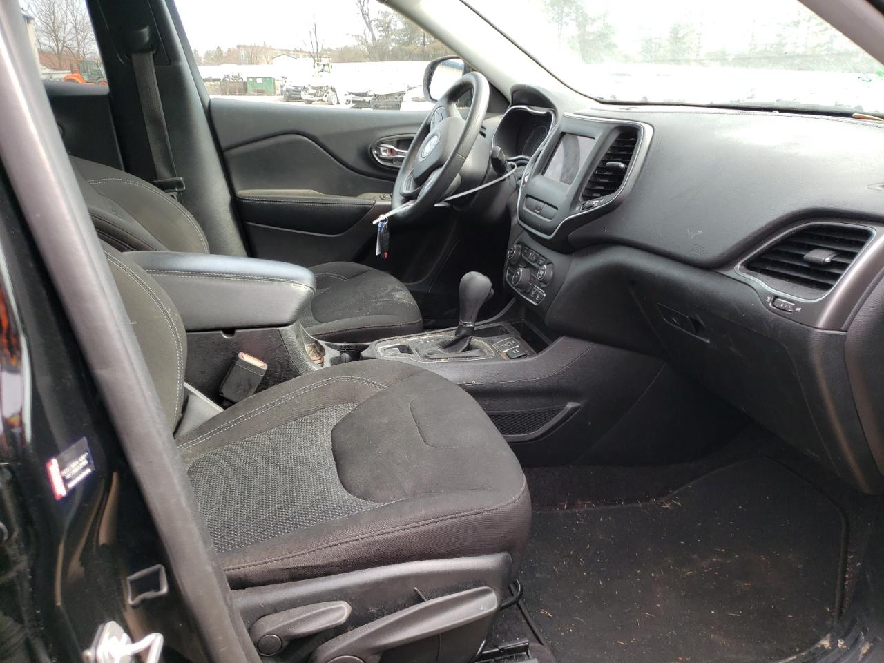 Photo 5 from auction – 2019 JEEP CHEROKEE L with VIN 1C4PJLCB3KD264979