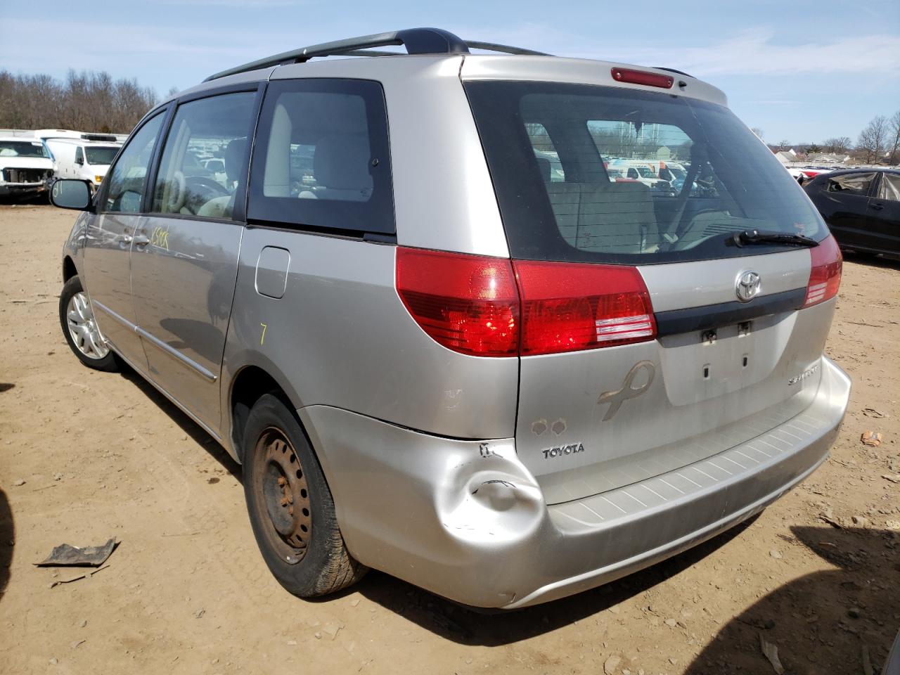 Photo 3 from auction – 2005 TOYOTA SIENNA CE with VIN 5TDZA23C35S368022
