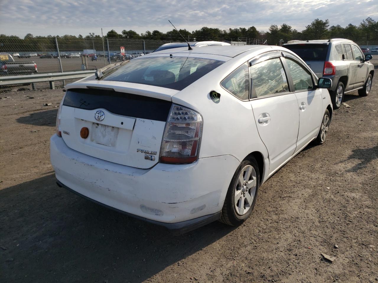 Photo 4 from auction – 2007 TOYOTA PRIUS with VIN JTDKB20U577617624