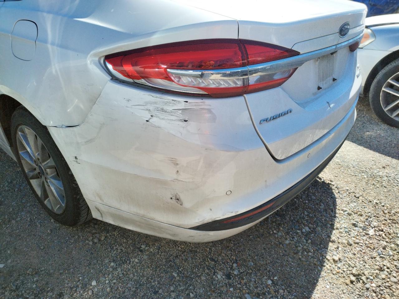Photo 9 from auction – 2017 FORD FUSION SE with VIN 3FA6P0LU5HR330061