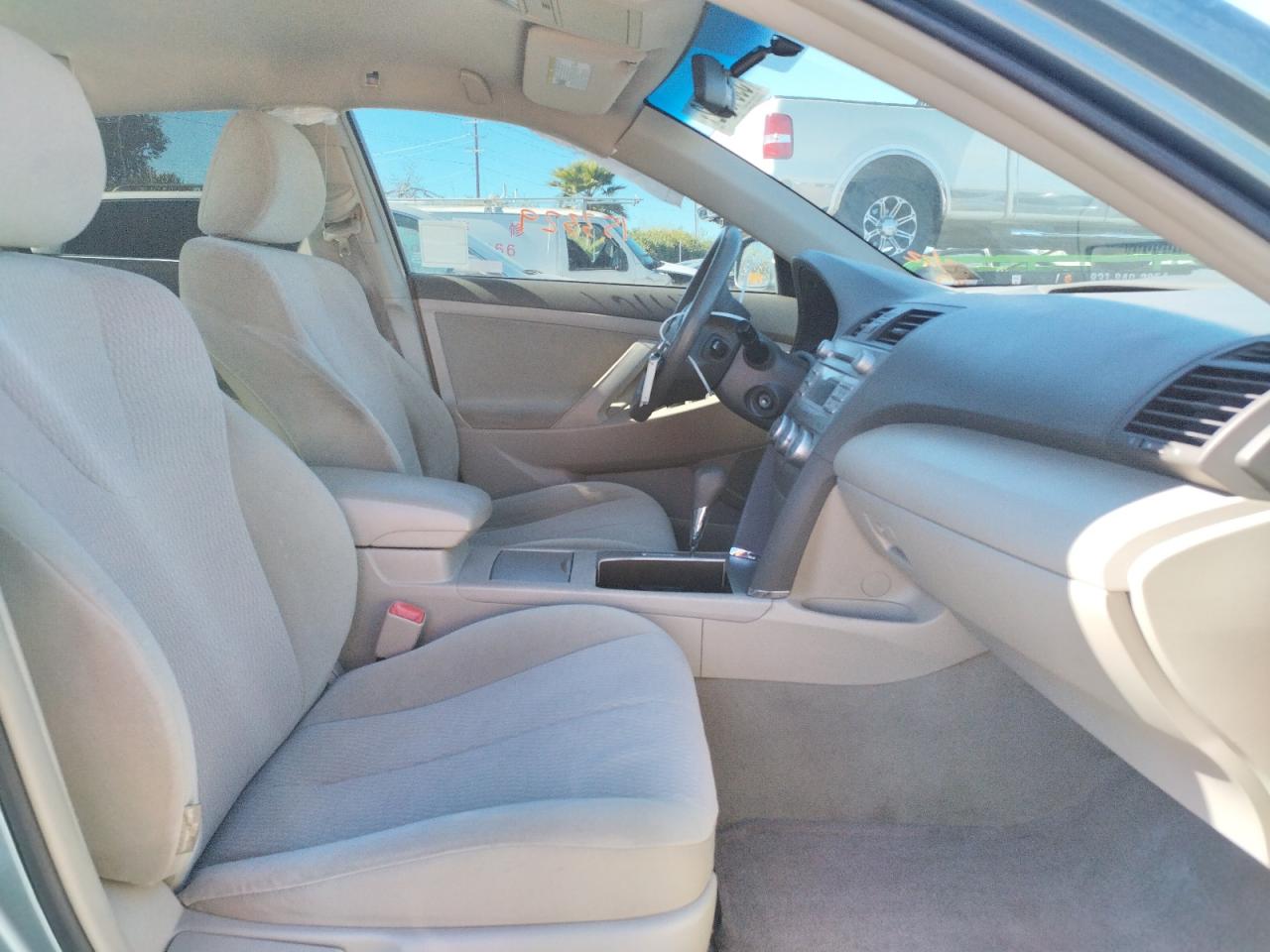 Photo 5 from auction – 2010 TOYOTA CAMRY BASE with VIN 4T1BF3EK8AU565444
