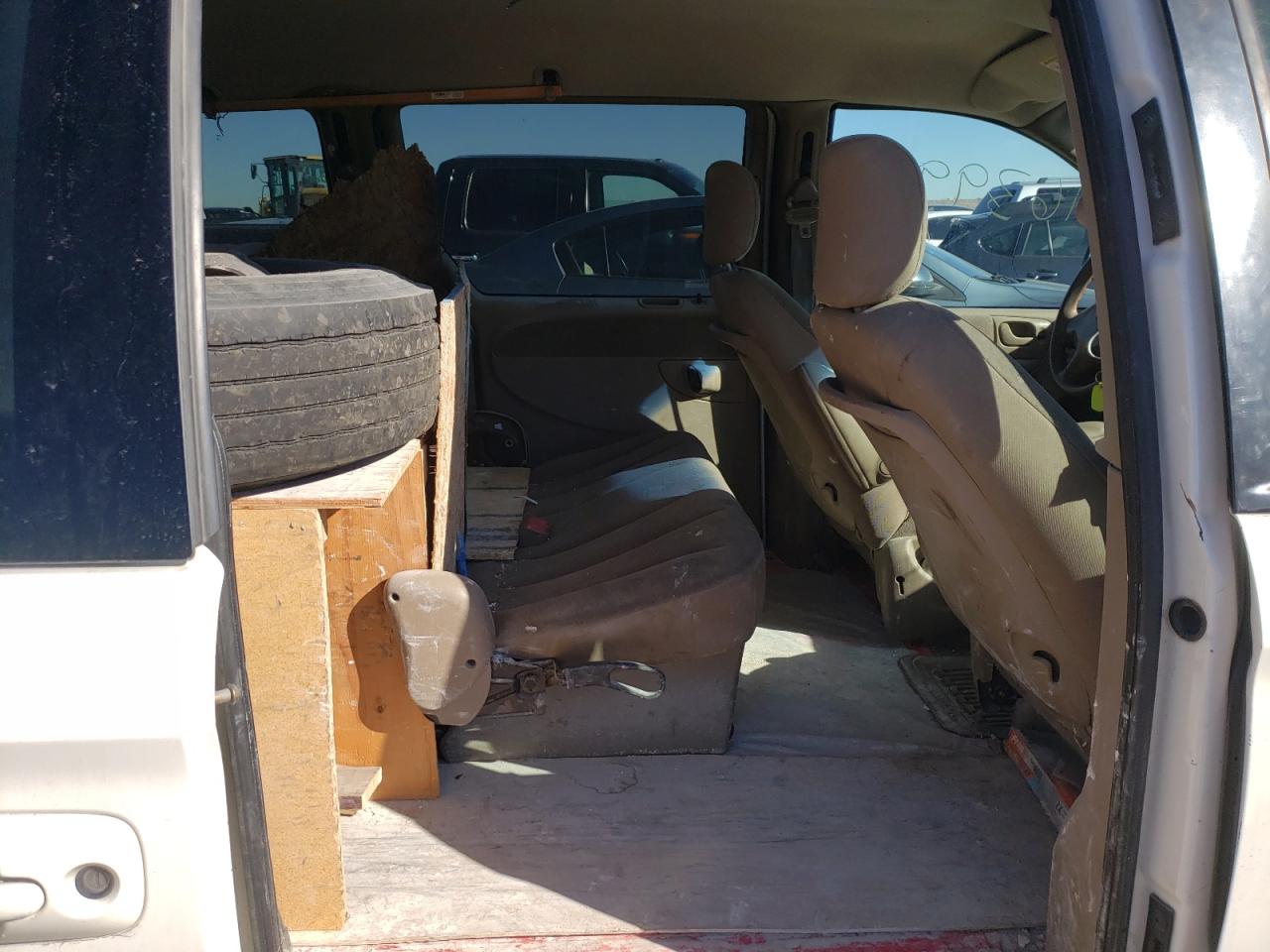 Photo 6 from auction – 2001 DODGE CARAVAN with VIN 1B4GP45341B250476