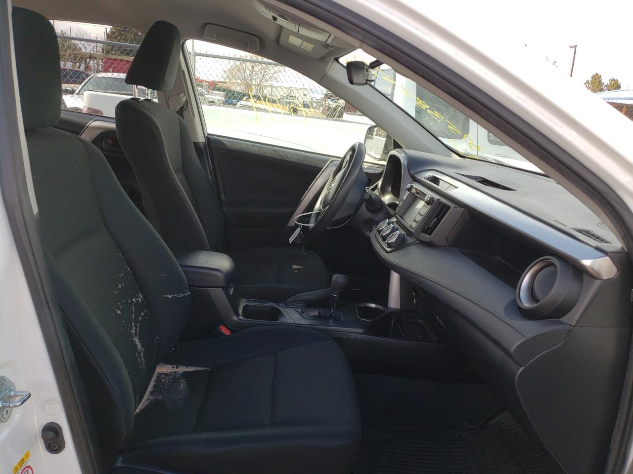 Photo 5 from auction – 2017 TOYOTA RAV4 LE with VIN JTMBFREVXHD210240