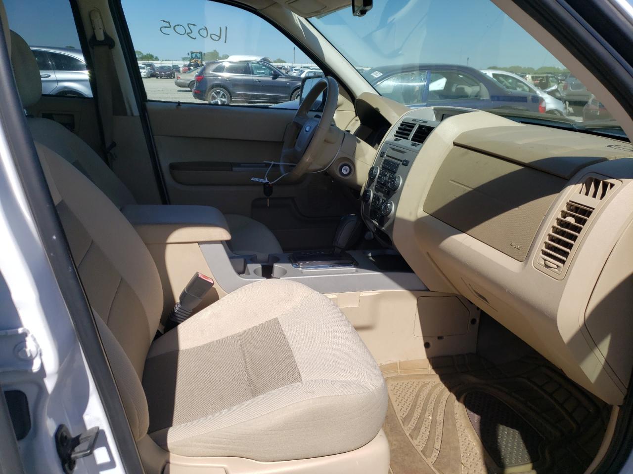 Photo 5 from auction – 2008 FORD ESCAPE XLT with VIN 1FMCU03158KC83271