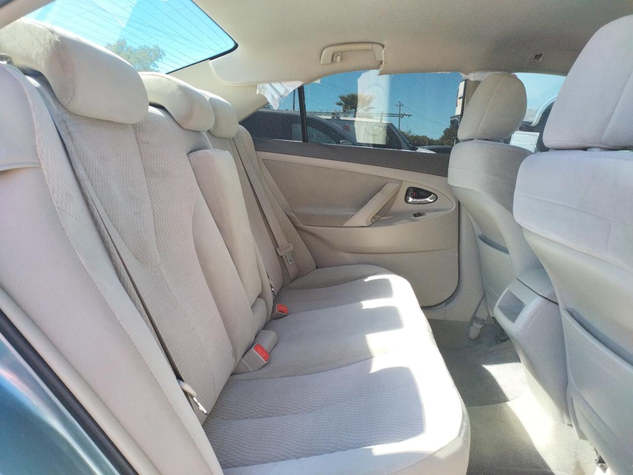 Photo 6 from auction – 2010 TOYOTA CAMRY BASE with VIN 4T1BF3EK8AU565444