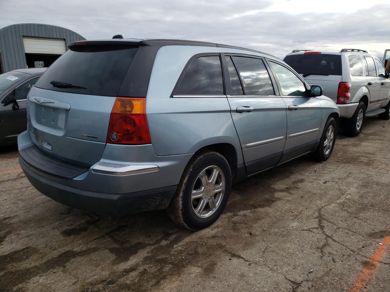 Photo 4 from auction – 2004 CHRYSLER PACIFICA with VIN 2C8GF68404R179223