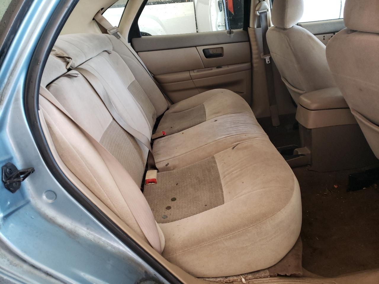 Photo 6 from auction – 2005 FORD TAURUS SE with VIN 1FAFP53225A129770