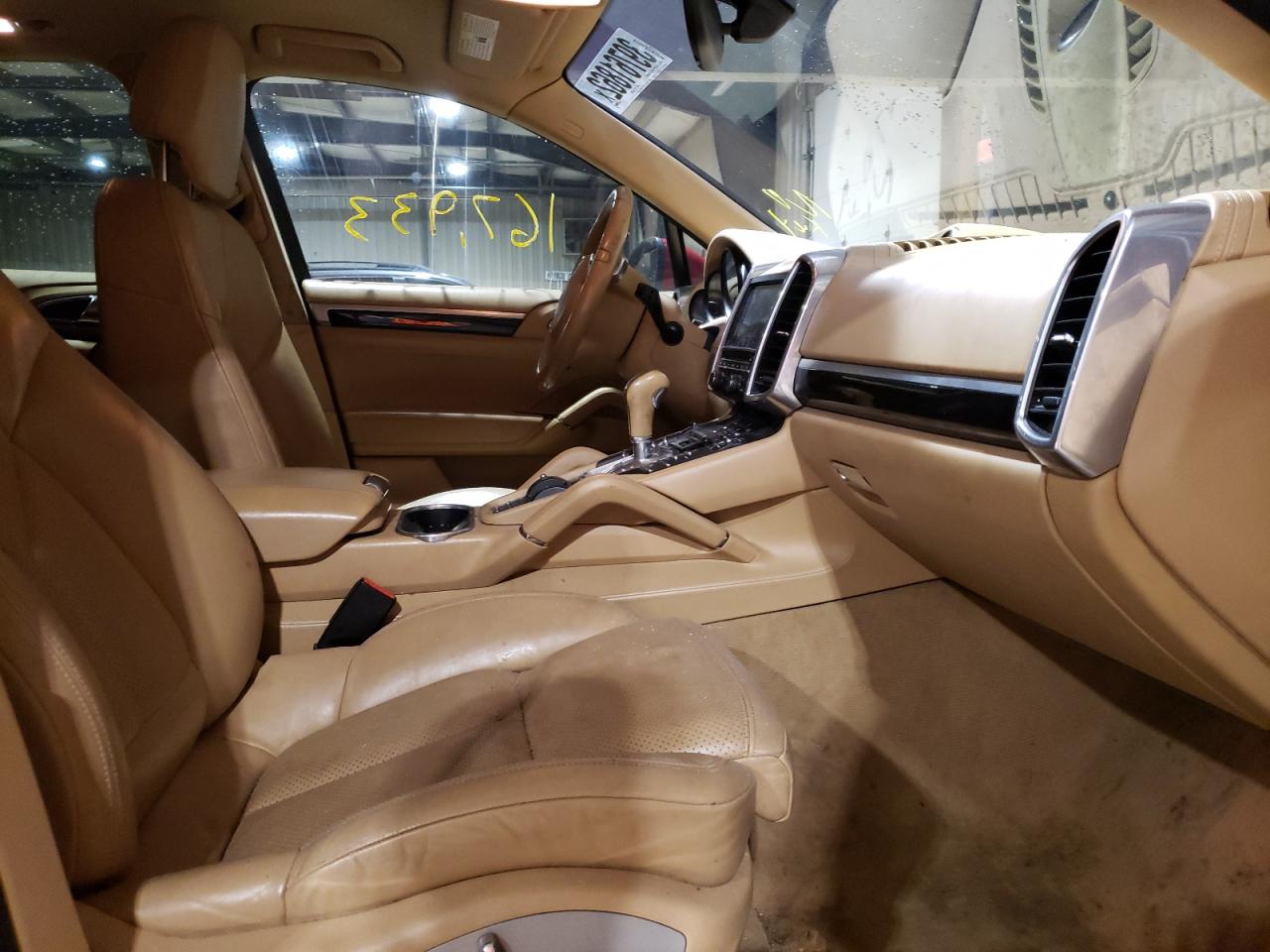Photo 5 from auction – 2013 PORSCHE CAYENNE with VIN WP1AA2A22DLA12263