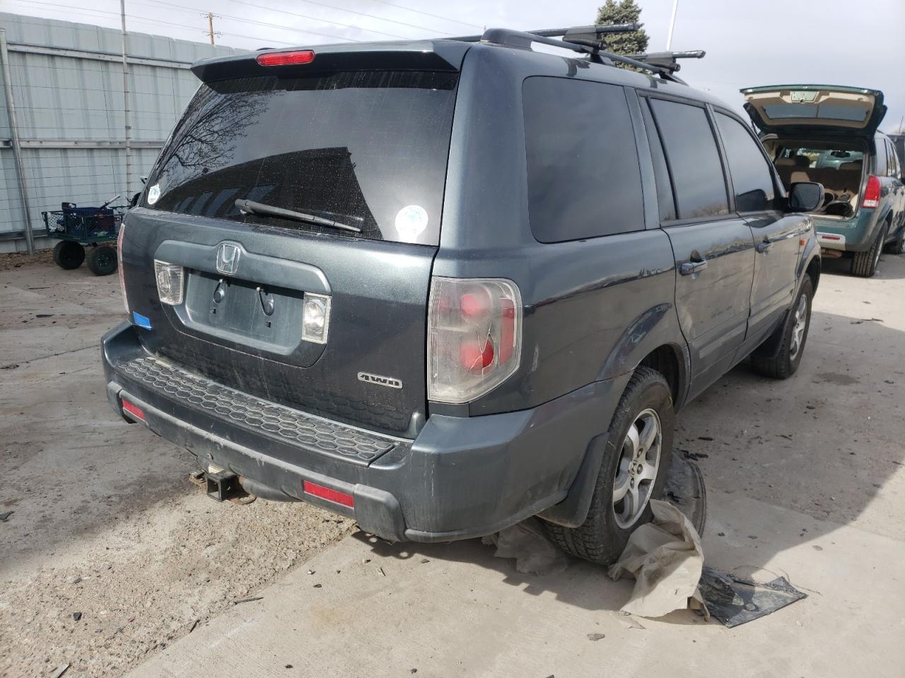 Photo 4 from auction – 2006 HONDA PILOT EX with VIN 2HKYF18606H531565