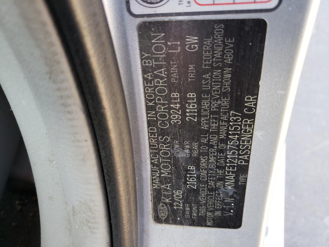 Photo 10 from auction – 2007 KIA SPECTRA EX with VIN KNAFE121575415137