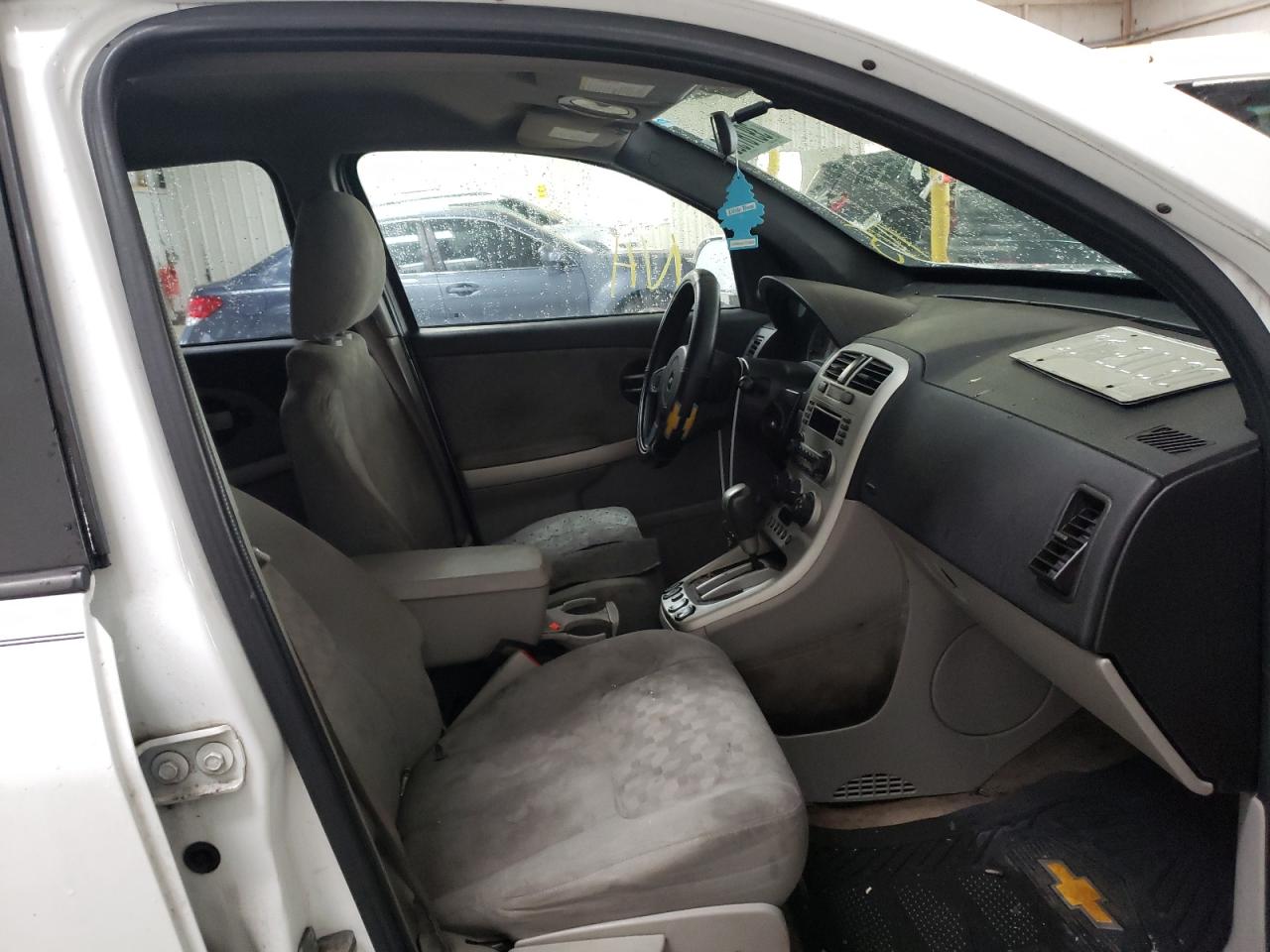 Photo 5 from auction – 2006 CHEVROLET EQUINOX LT with VIN 2CNDL63F466004222