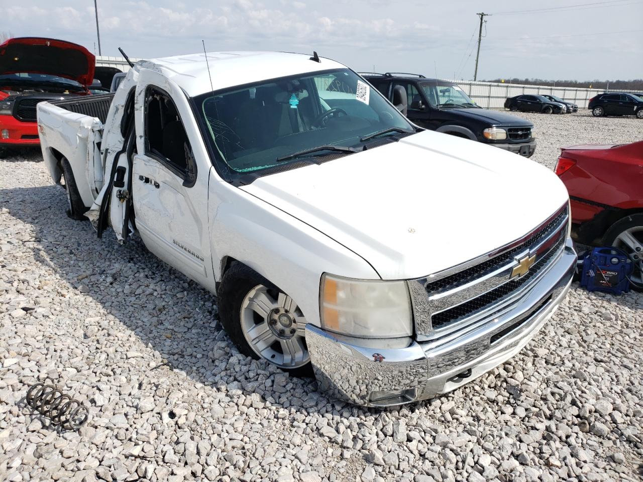 CHEVROLET SILVERADO 2013 with VIN 1GCRKSE71DZ192775 - Photo from auction