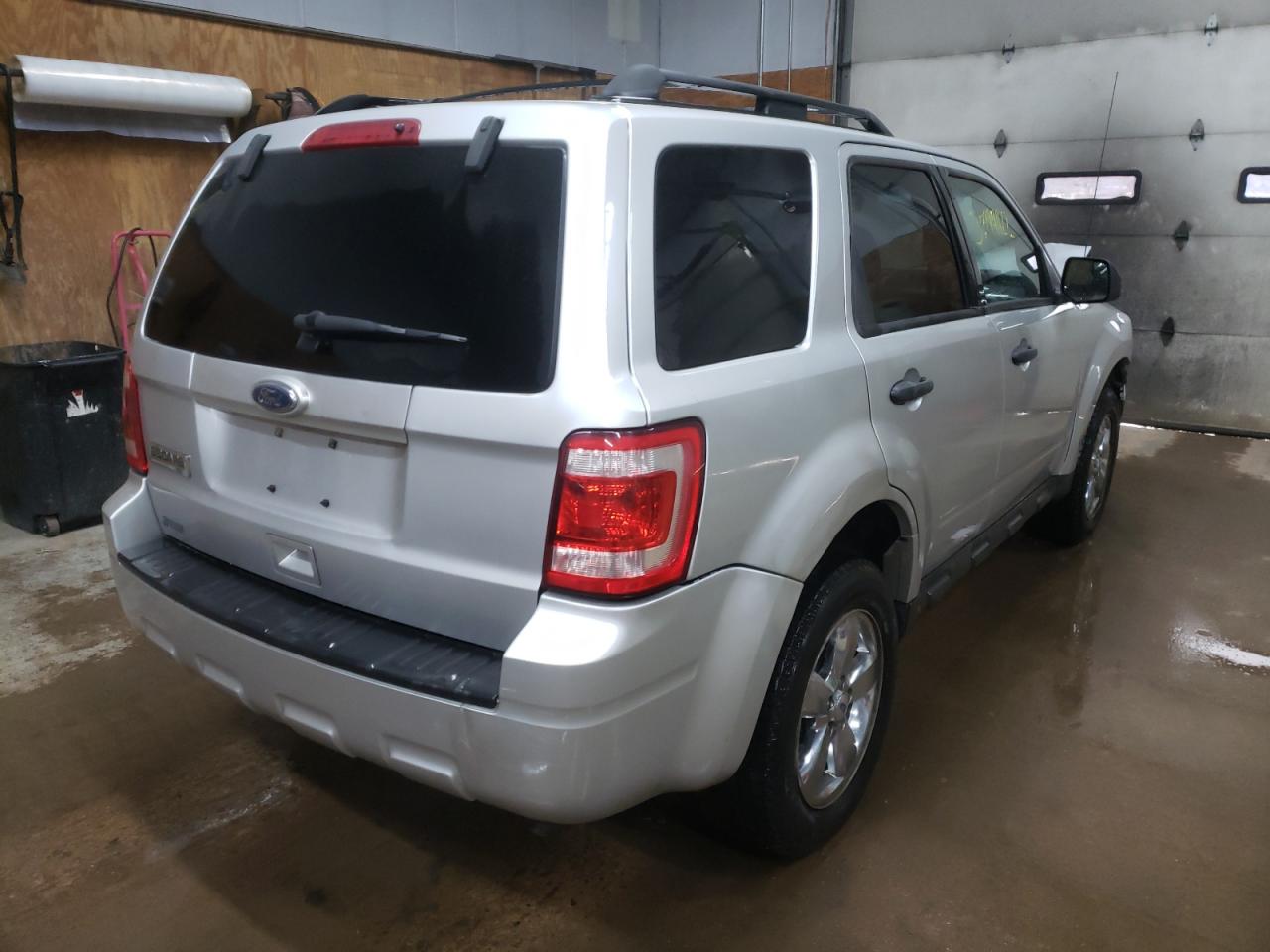 Photo 4 from auction – 2010 FORD ESCAPE XLT with VIN 1FMCU0D72AKA87197