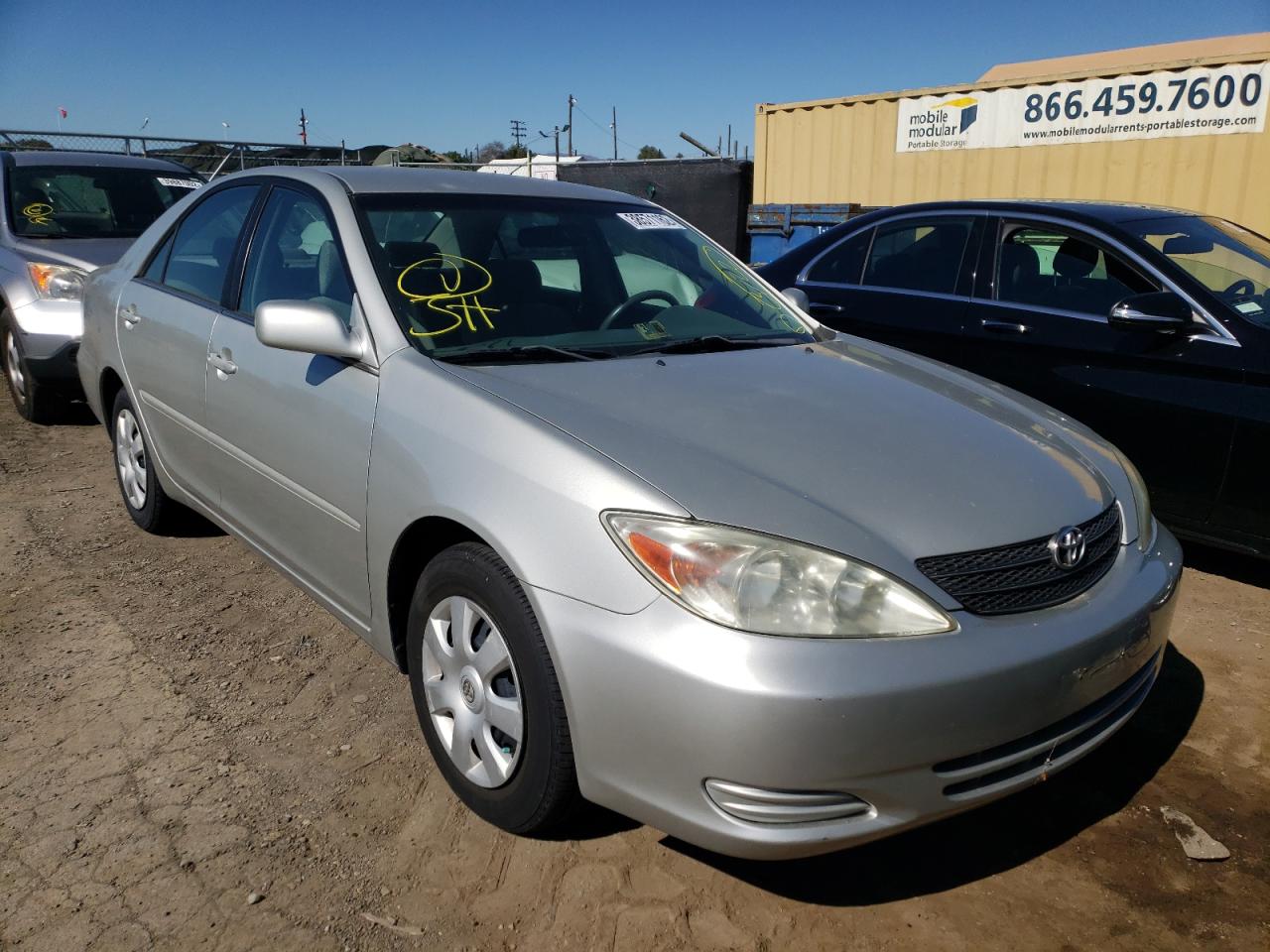 TOYOTA CAMRY LE 2002 with VIN 4T1BE30K82U060211 - Photo from auction