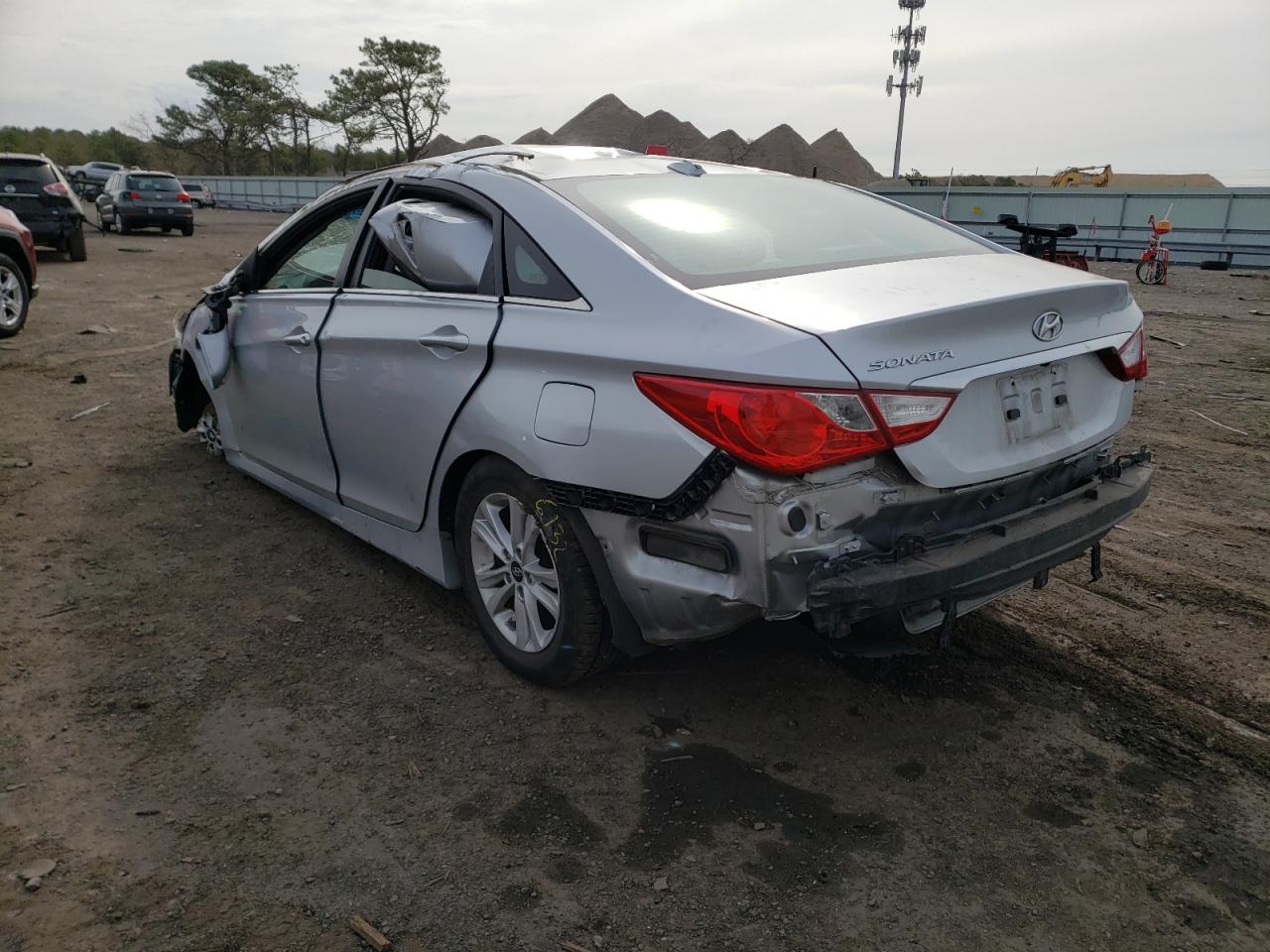 Photo 3 from auction – 2014 HYUNDAI SONATA GLS with VIN 5NPEB4AC1EH822722