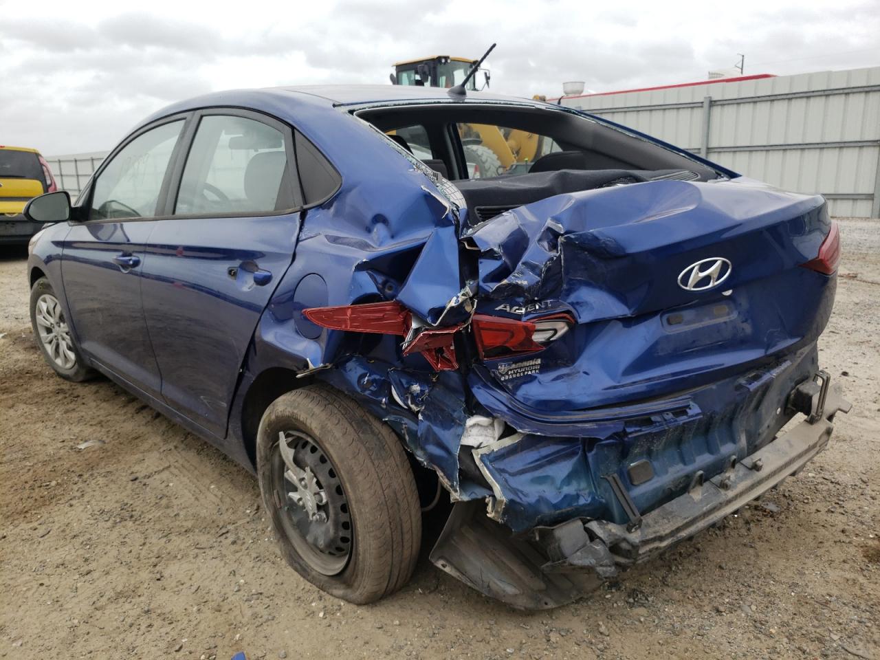 Photo 3 from auction – 2019 HYUNDAI ACCENT SE with VIN 3KPC24A33KE077527