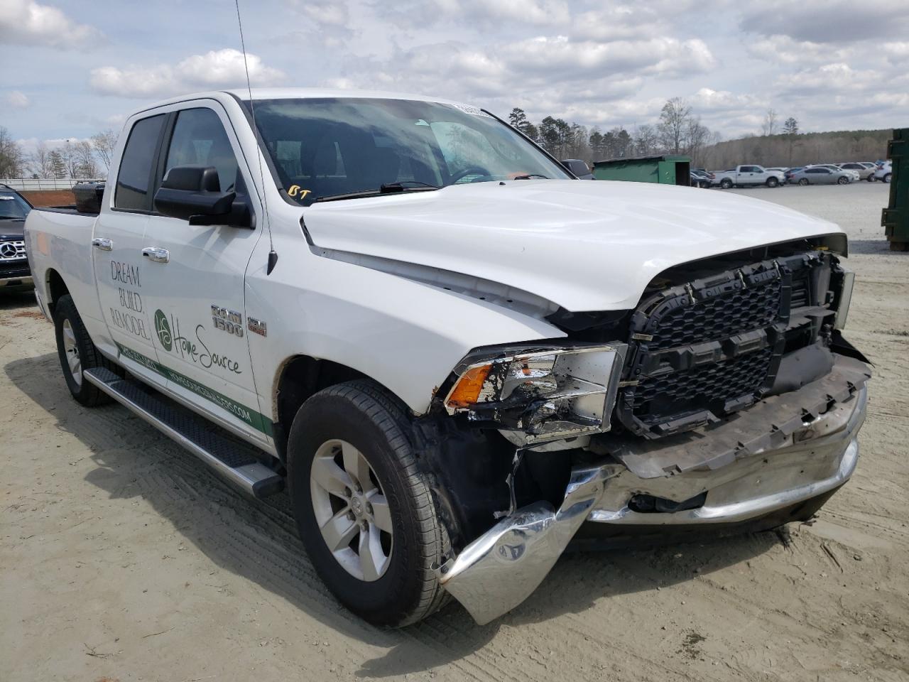 RAM 1500 SLT 2015 مع رقم تعريف المركبة 1C6RR7GT4FS584512 - صورة من المزاد