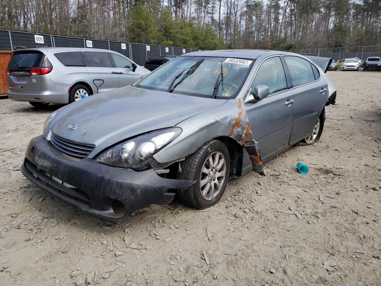 Photo 2 from auction – 2004 LEXUS ES 330 with VIN JTHBA30G245022786