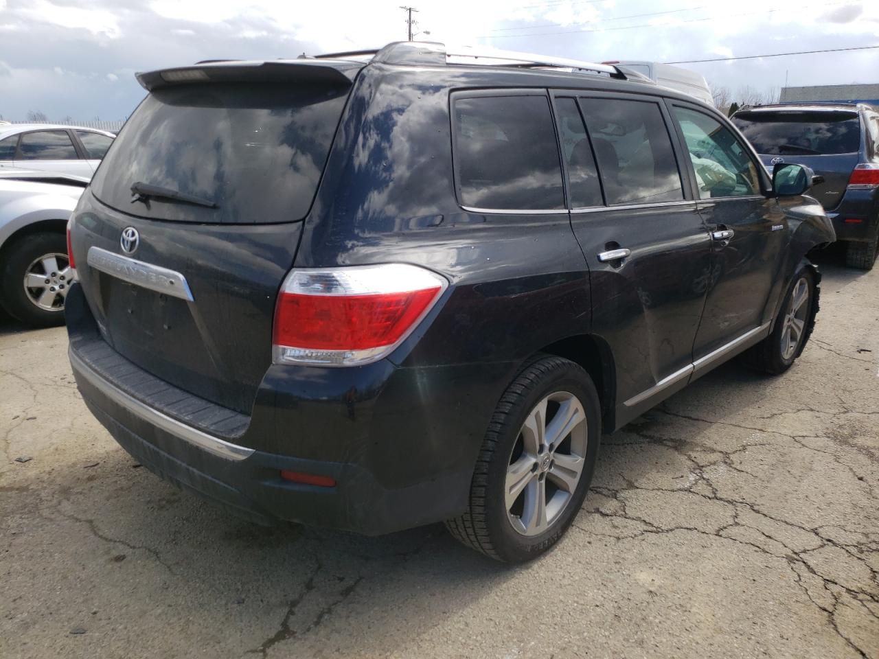 Photo 4 from auction – 2012 TOYOTA HIGHLANDER with VIN 5TDYK3EH9CS083636