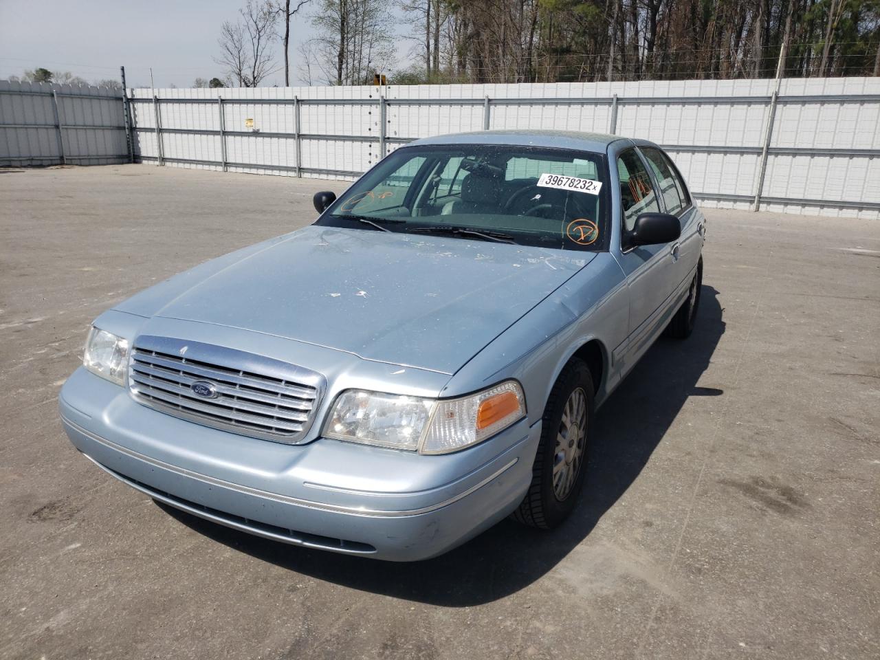 Photo 2 from auction – 2004 FORD CROWN VICT with VIN 2FAFP74W34X172503