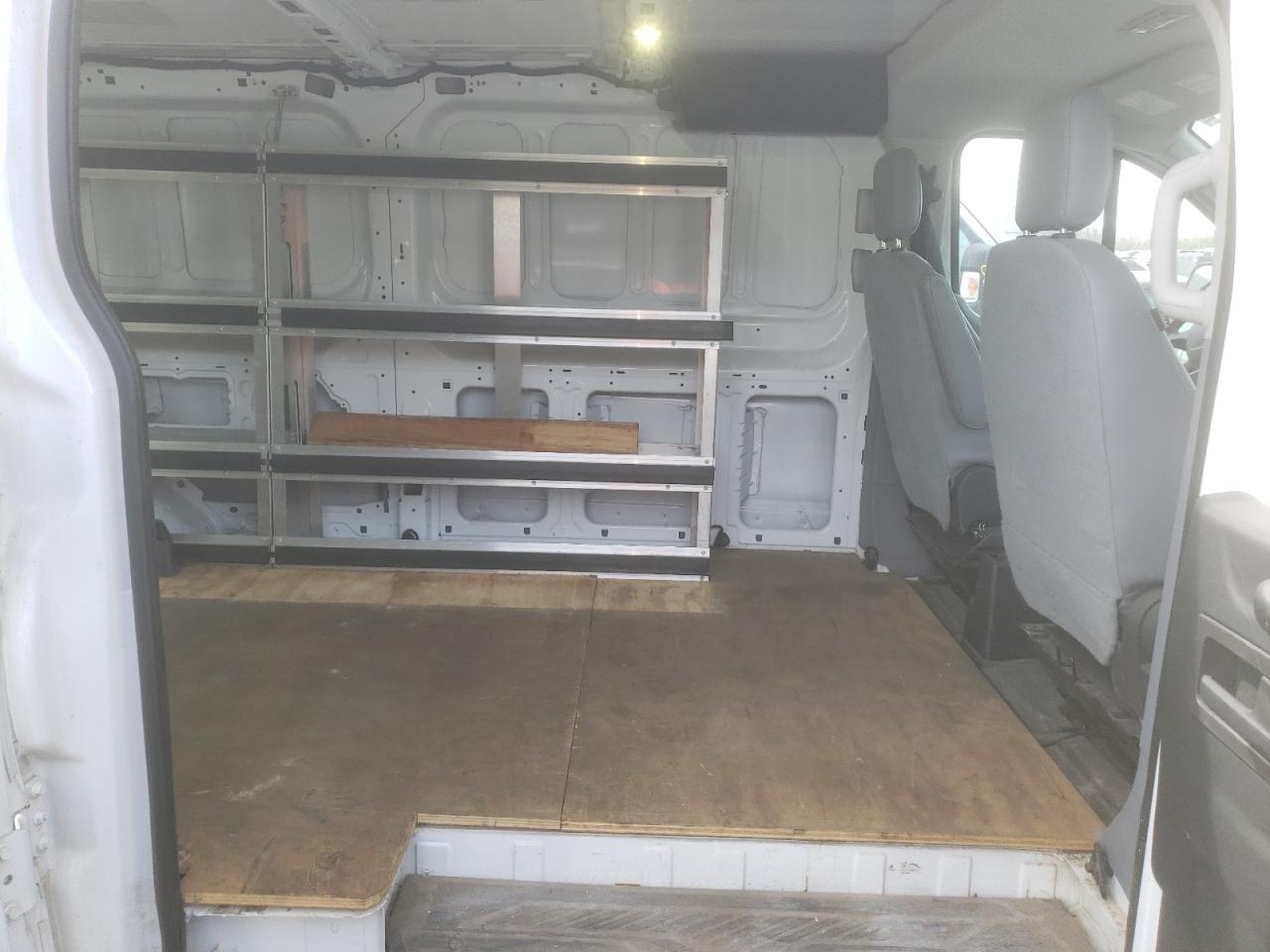 Photo 6 from auction – 2017 FORD TRANSIT T- with VIN 1FTYR2ZM5HKB30740