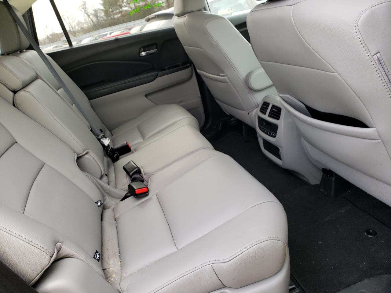 Photo 6 from auction – 2019 HONDA PILOT EXL with VIN 5FNYF5H59KB046445