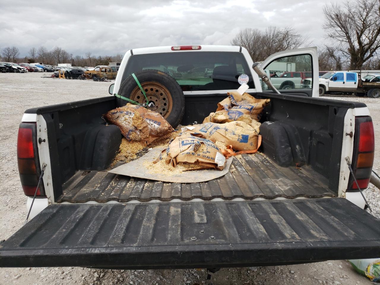 Photo 6 from auction – 2007 GMC NEW SIERRA with VIN 3GTEC14X37G217994