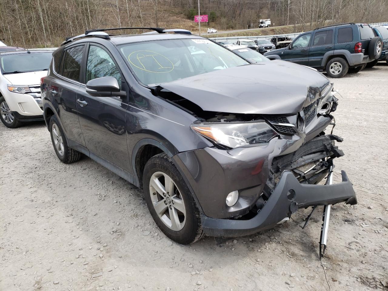 TOYOTA RAV4 XLE 2015 with VIN 2T3RFREV4FW347589 - Photo from auction