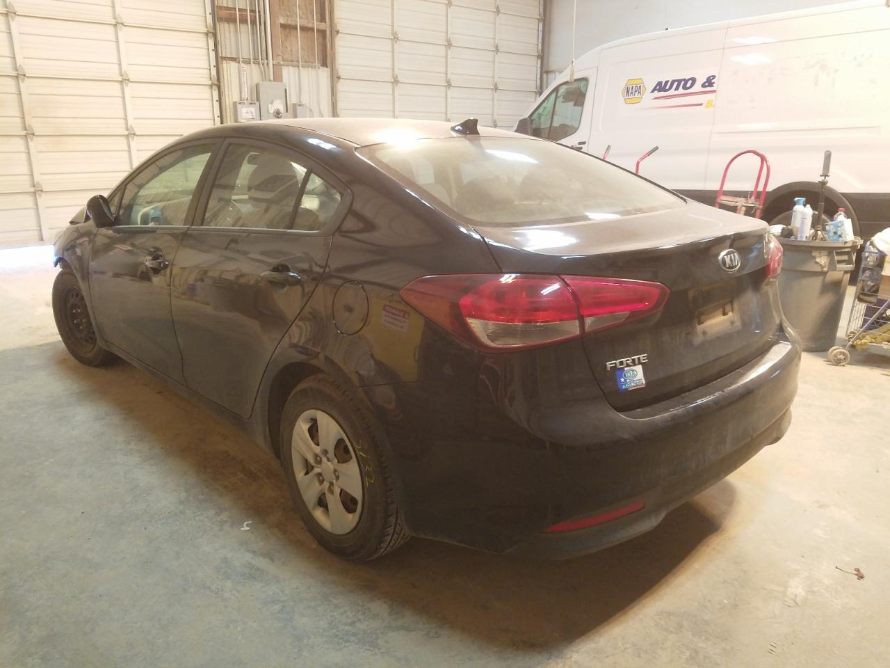 Photo 3 from auction – 2018 KIA FORTE LX with VIN 3KPFK4A72JE219039