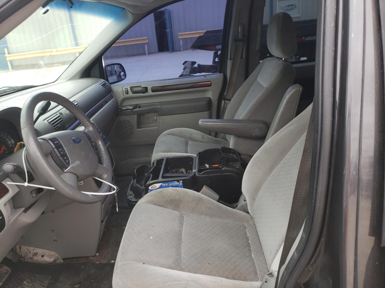 Фото 5 с аукциона – 2007 FORD FREESTAR S с VIN 2FMZA52277BA08407