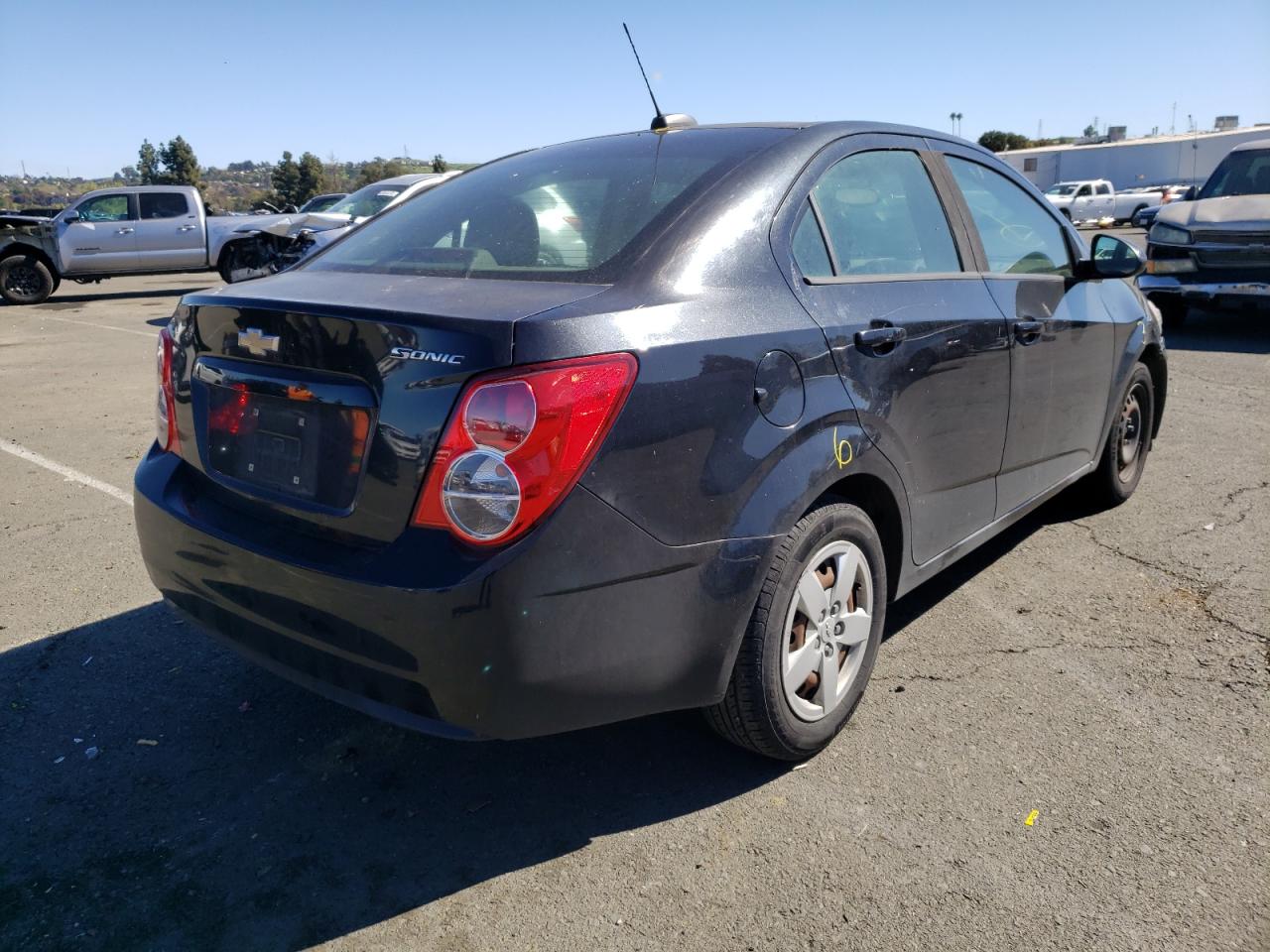 Photo 4 from auction – 2015 CHEVROLET SONIC LS with VIN 1G1JA5SG9F4138638