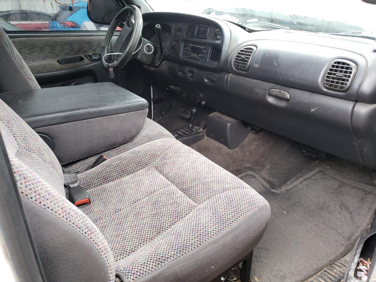 Photo 5 from auction – 1999 DODGE RAM 1500 with VIN 1B7HF16Z8XS212978