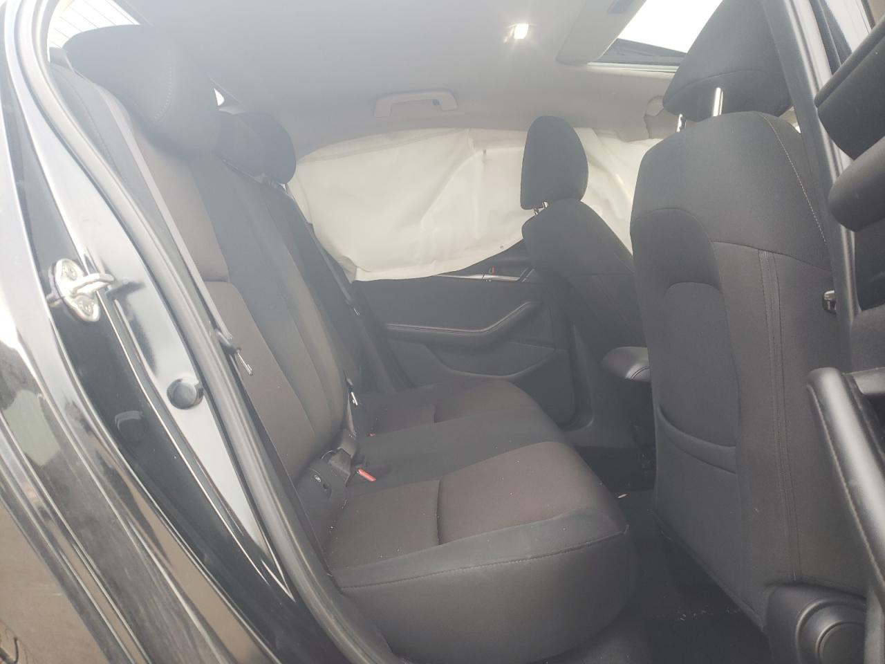 Photo 6 from auction – 2021 MAZDA 3 with VIN JM1BPAAL7M1307569