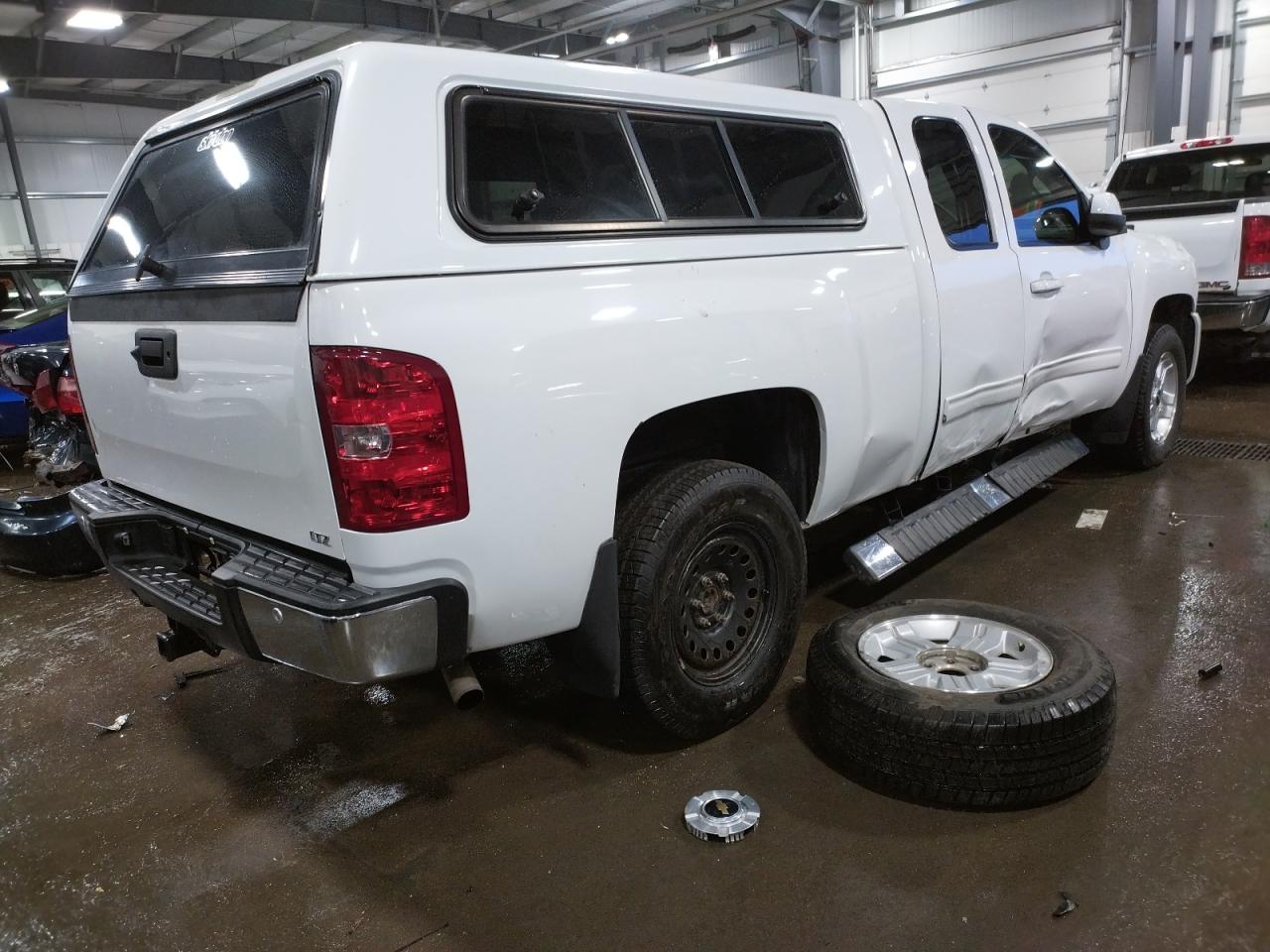 Photo 4 from auction – 2011 CHEVROLET SILVERADO with VIN 1GCRKTE38BZ218059