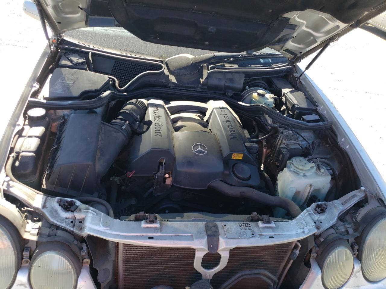 Photo 7 from auction – 2001 MERCEDES-BENZ E 320 with VIN WDBJF65J21B209512