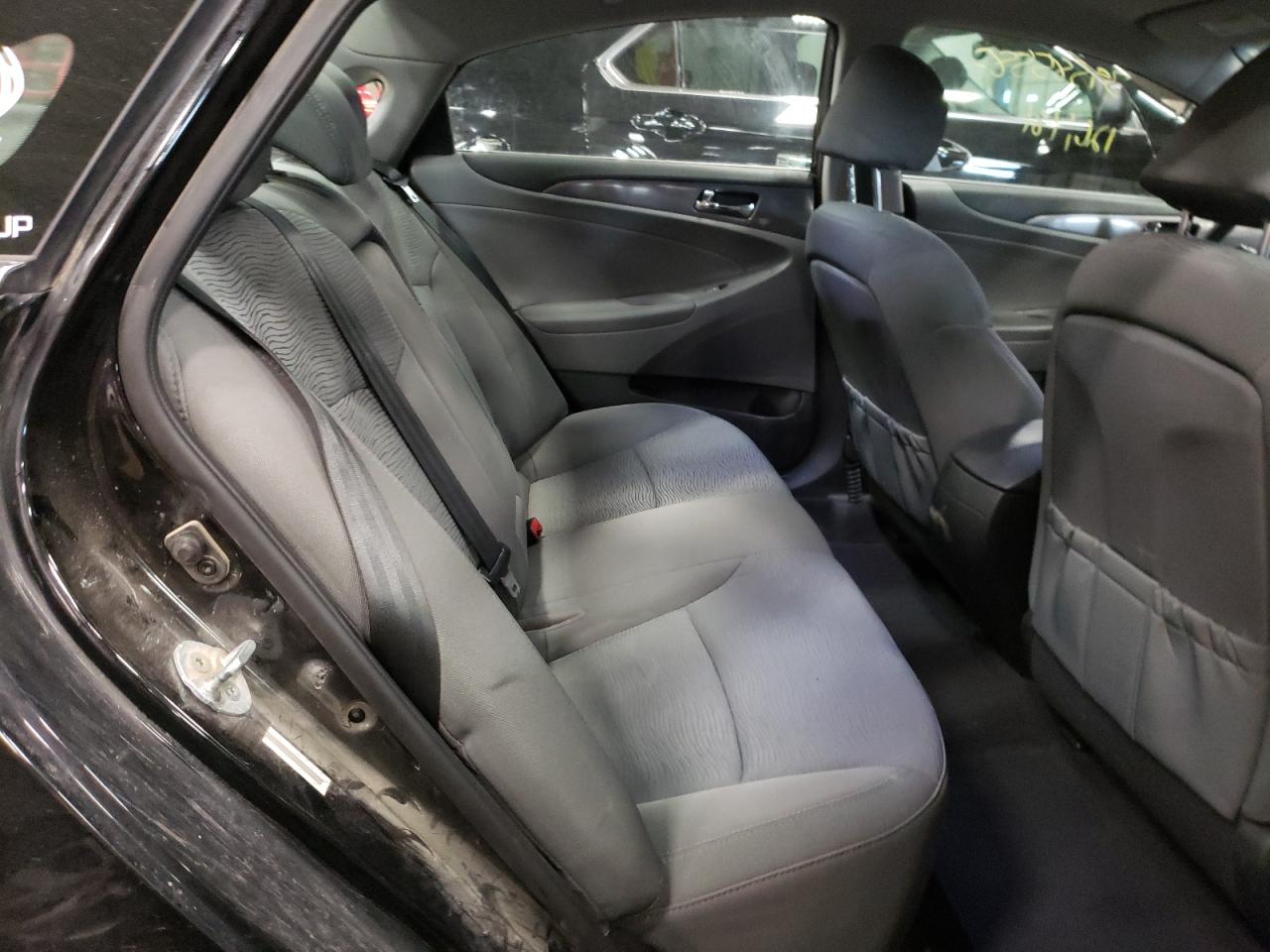 Photo 6 from auction – 2015 HYUNDAI SONATA HYB with VIN KMHEC4A41FA121737