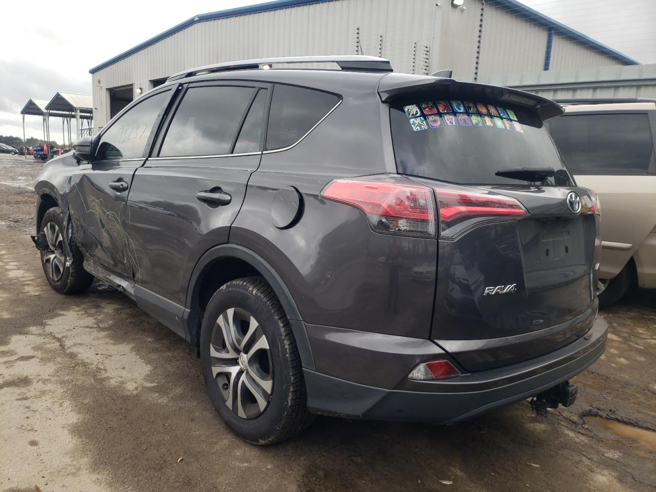 Photo 3 from auction – 2017 TOYOTA RAV4 LE with VIN JTMZFREVXHJ706378