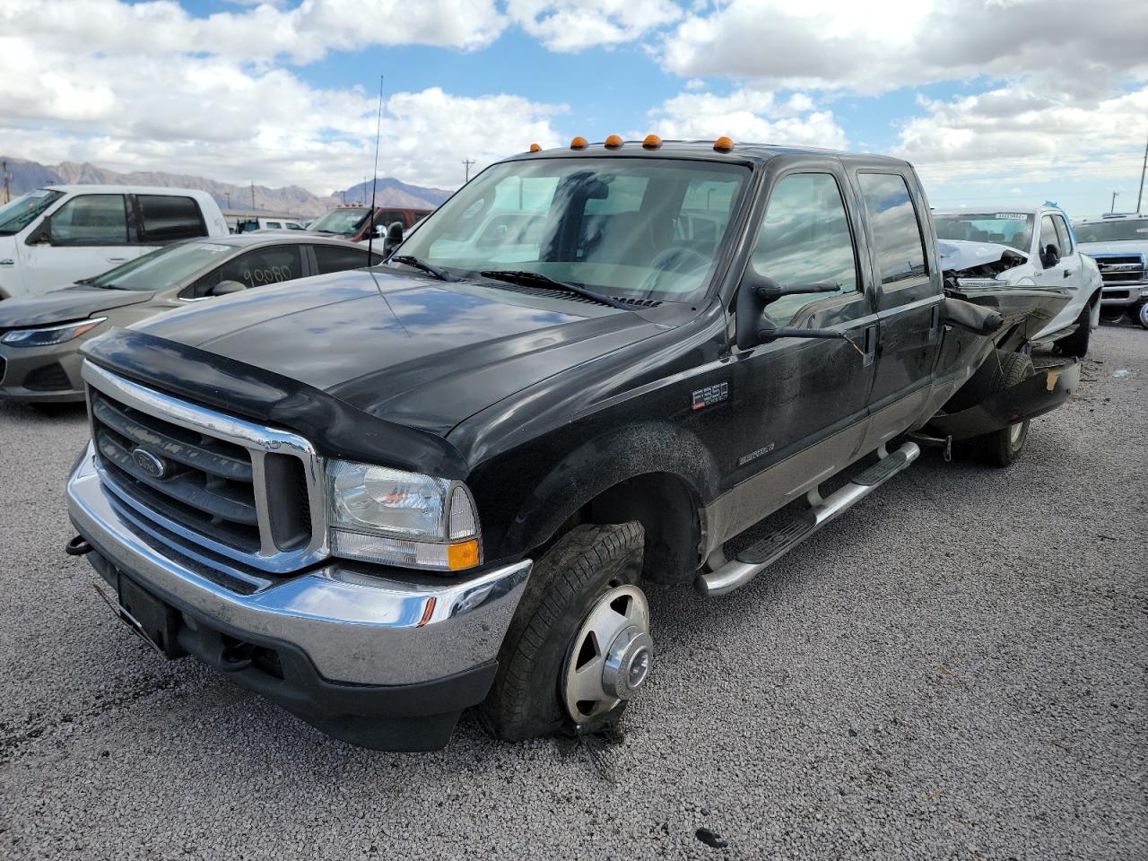 Photo 2 from auction – 2003 FORD F350 SUPER with VIN 1FTWW33F73EB13249