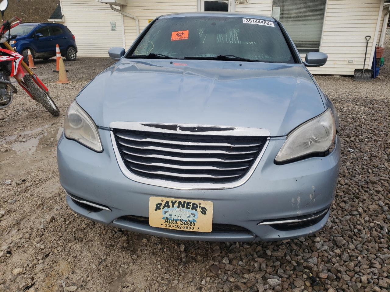 Фото 9 с аукциона – 2012 CHRYSLER 200 LX с VIN 1C3CCBAG1CN246191