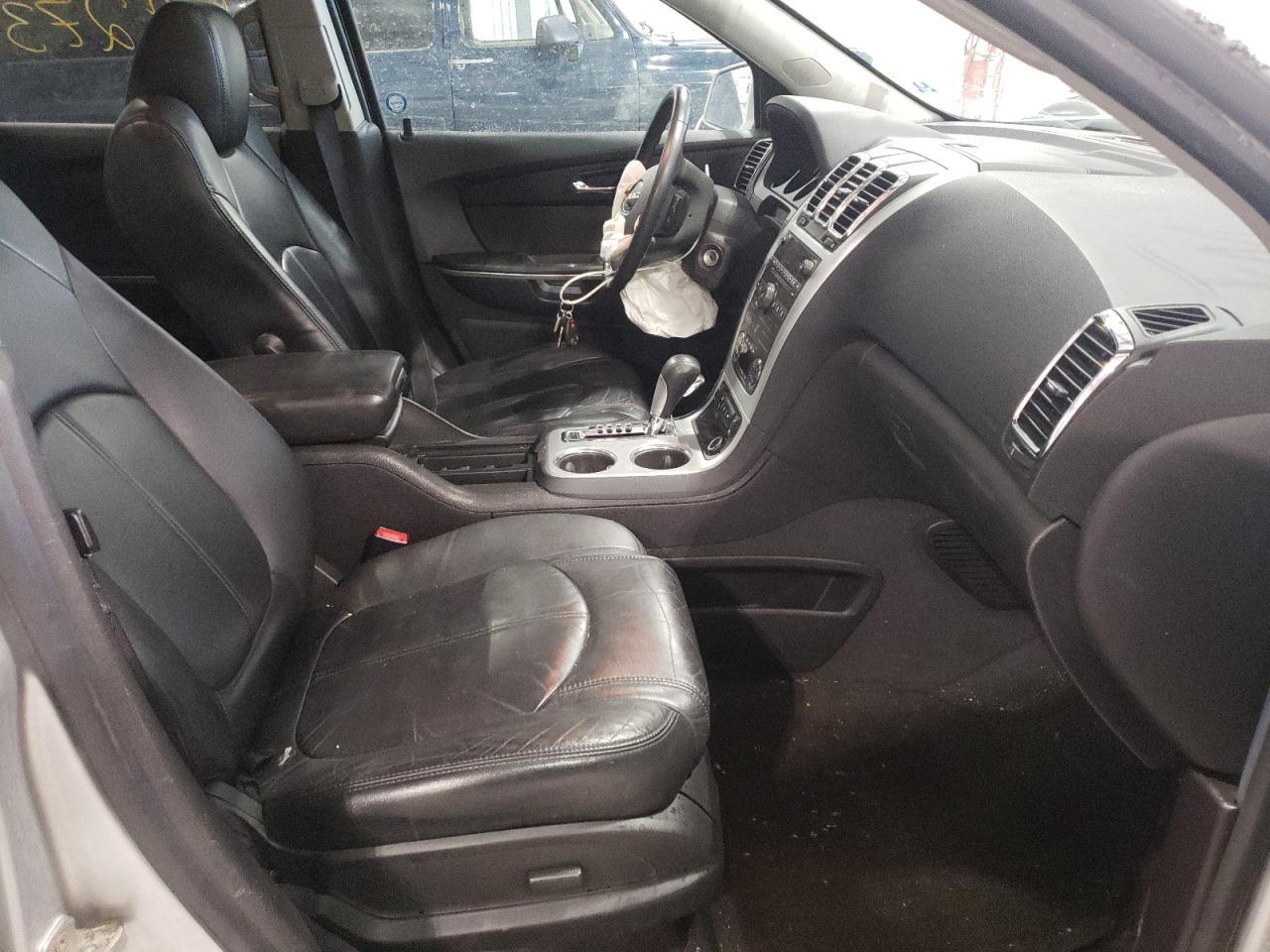 Photo 5 from auction – 2011 GMC ACADIA SLT with VIN 1GKKRRED2BJ353114